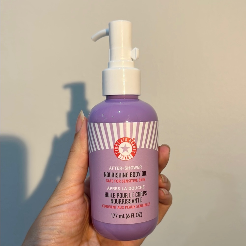 First aid beauty Nourishing Body Oil